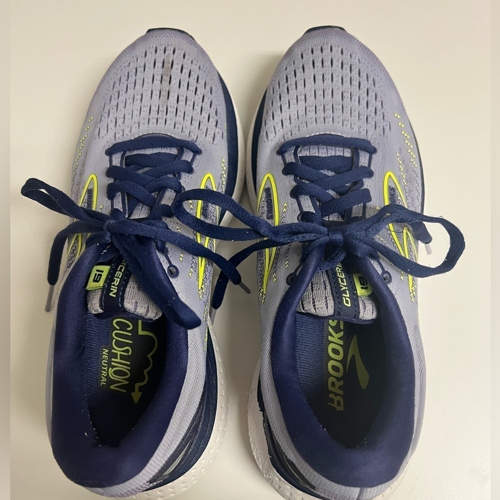 Brooks Women’s Glycerin 19 Sneaker. Size 8. Good Condition. - Picture 8 of 8